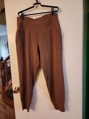 Athleta Venice  Dark Tan Women’s High-Waist Active Jogger Pants